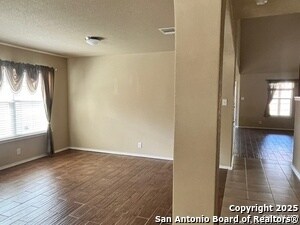 Photo - 5827 Garnet Caverns