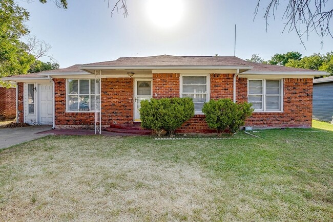 Building Photo - 3112 Willow Park St