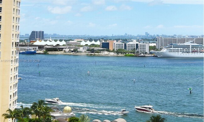 Photo - 540 Brickell Key Dr Unit PH1812