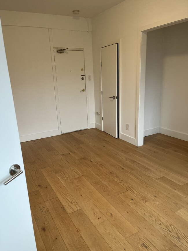 Photo - 160 Huron St Unit 409