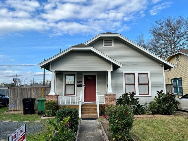 Photo - 501 E 28th St