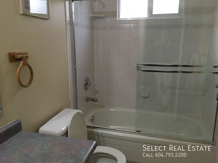 Photo - 13005-13100 AvenueUpper Unit Upper