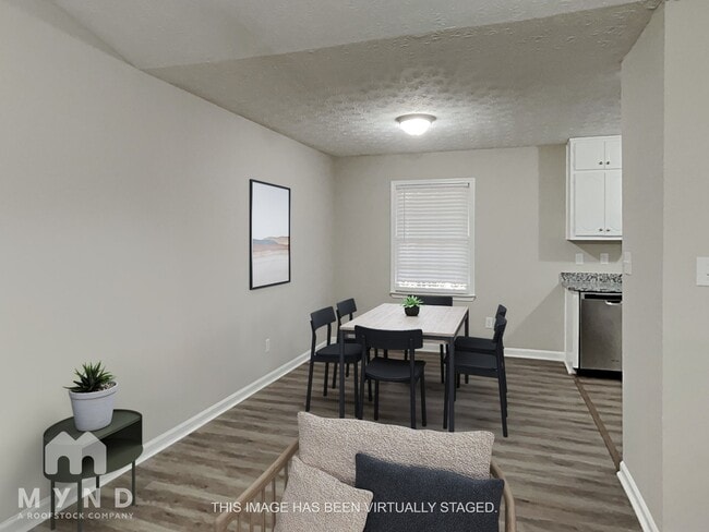 Photo - 105 Stephens Ave