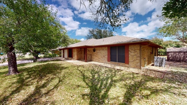 Photo - 3 Bedroom vintage charmer in Harker Heights only $1695!