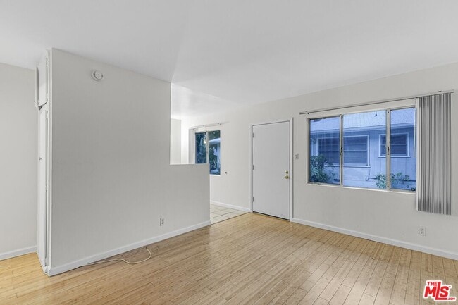 Building Photo - 11842 Venice Blvd. Unit C Rental