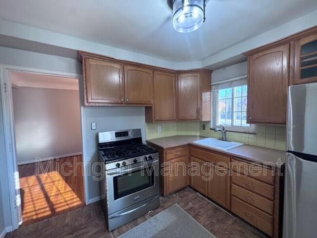 Photo - 2714 Glenview Ave