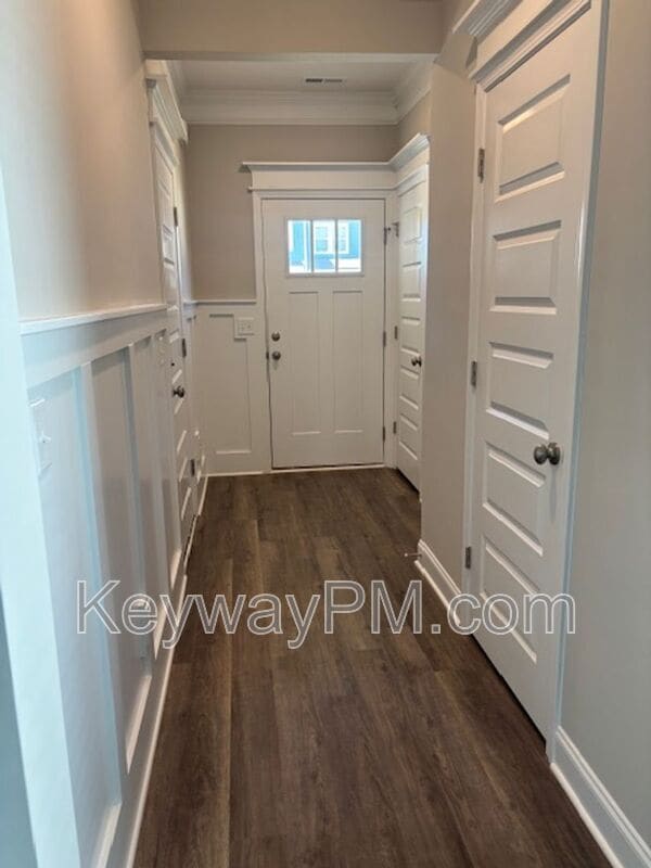 Photo - 2044 Denmark Ave SE