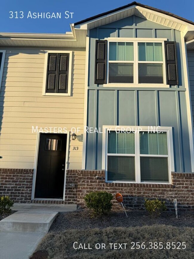 Lovely 3 bedroom townhome in Oakley Station!! - Lovely 3 bedroom townhome in Oakley Station!!