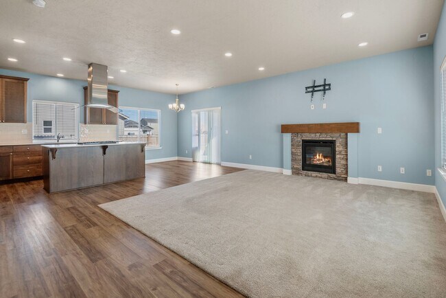 280 NW Double Eagle Ave