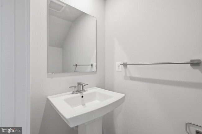 Photo - 14421 Albemarle Point Pl