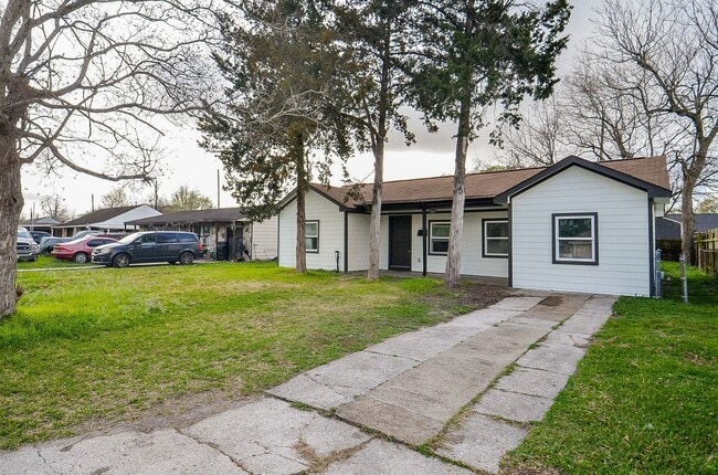 Photo - 7424 Stanwick Dr