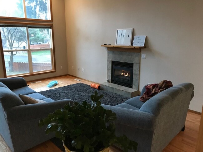 Photo - Spacious 4 Bed/2.5 Bath Home on Cul-De-Sac - NE Bend