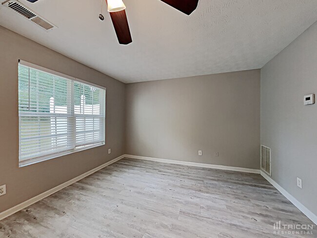 Photo - 8414 Carlington Lane Jonesboro GA