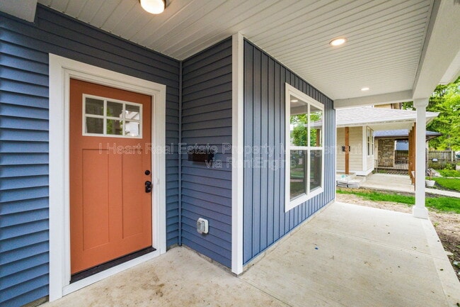 Photo - 117 Wisconsin Ave