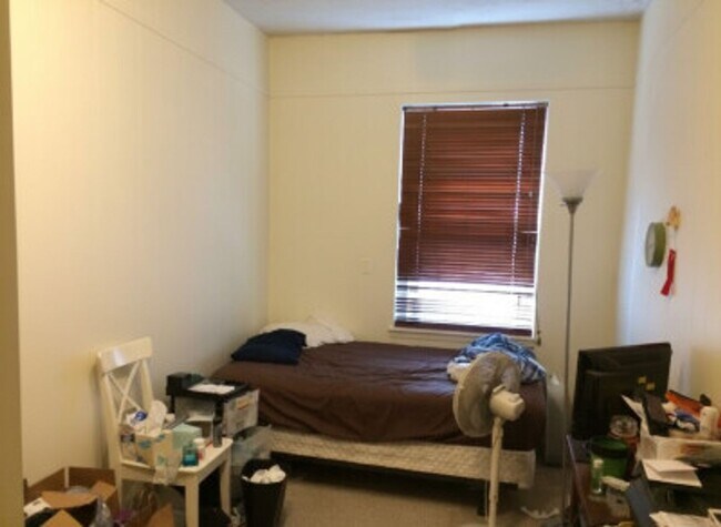 Photo - NO FEE - KENMORE 3 BR Apartment - 9/1/2026