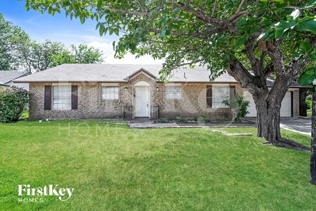 Building Photo - 2908 Portales Dr