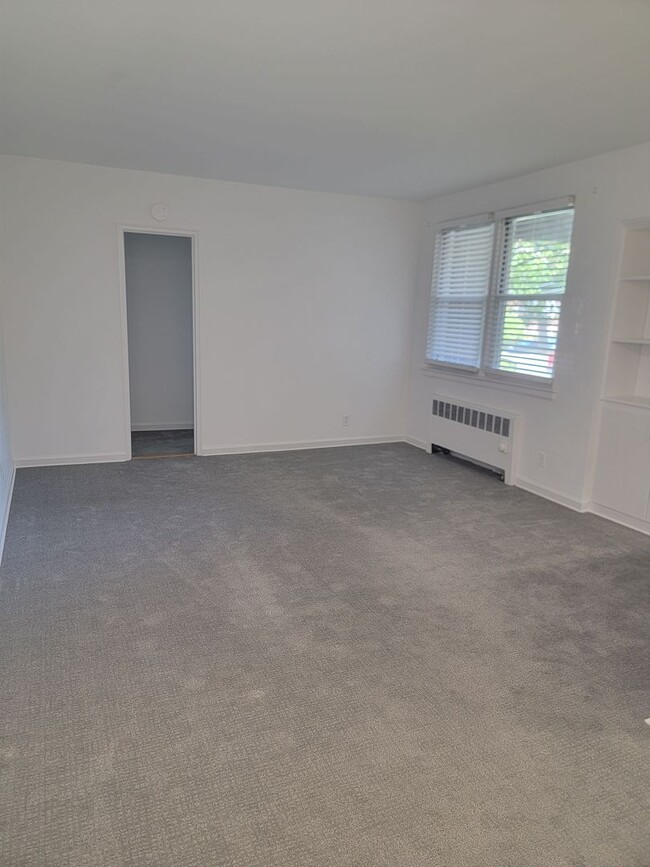 Photo - Bryant Gardens Unit 1A