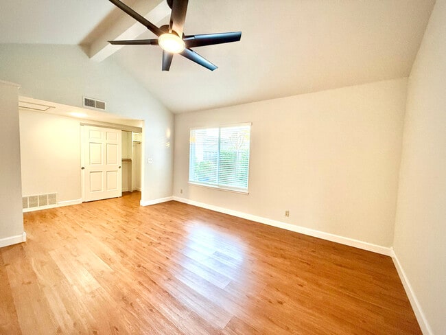 Photo - 1582 Calle Enrique