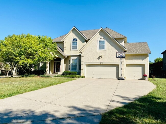 Building Photo - {8514} Village of Kensington + Finished B... Rental