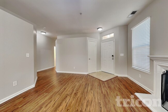 408 Falcon Dr