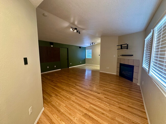 Photo - 11309 Miravista Pl SE