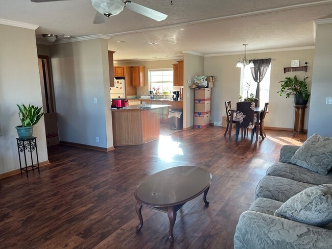 Photo - 303 Grace Dr