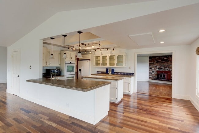 Photo - Charming Upper-Level Home with Water View – Walk to Downtown Coupeville