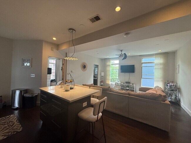 Photo - 44 Saint Margaret St Unit 1##