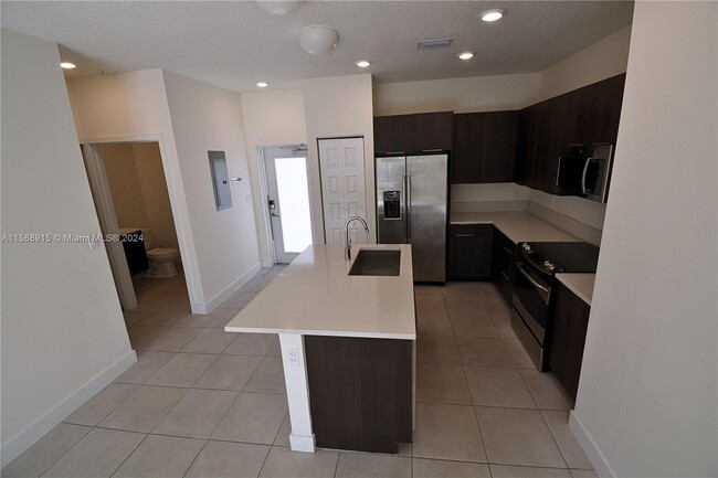 Photo - 4745 NW 84th Ct Condominio Unidad 48