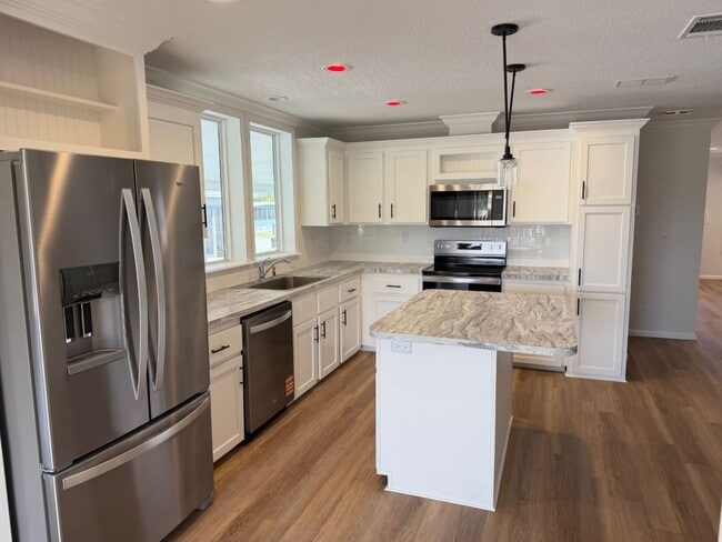 Photo - 388 Sunshine Dr