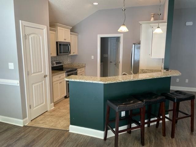 Photo - 305 Macarthur Dr