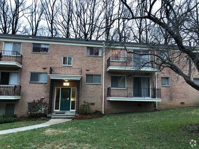 Building Photo - 10630 Kenilworth Ave Unit 104 Rental