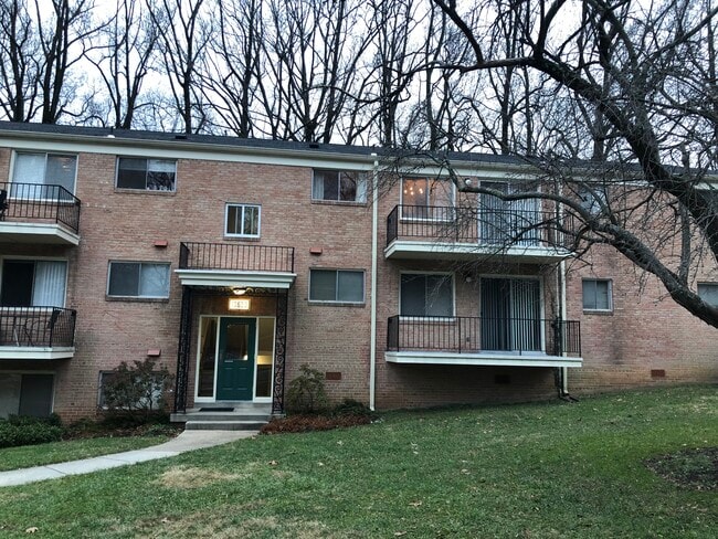Front of Building - 10630 Kenilworth Ave Condo Unit 104
