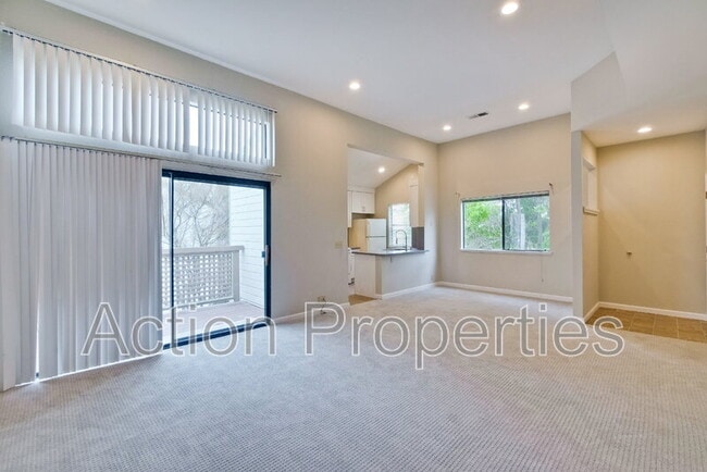 Photo - 1341 Meadow Ridge Cir