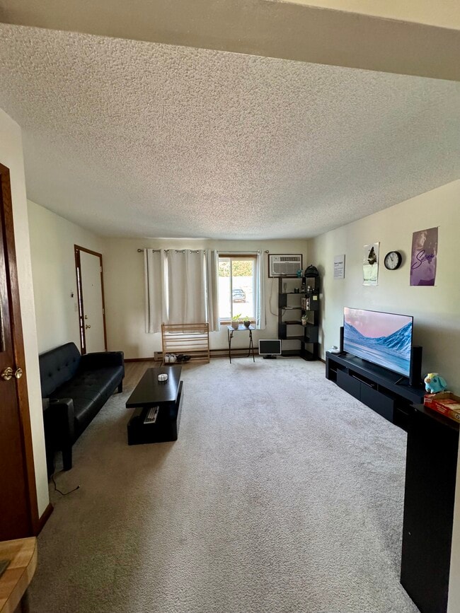Photo - 537 Kerry Dr Unit # 101