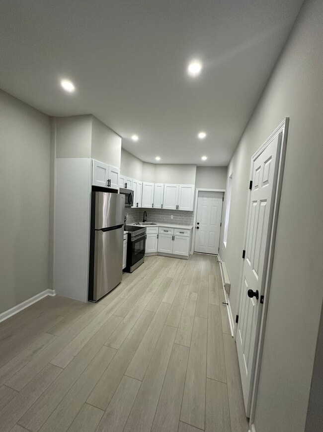 Building Photo - Beautiful Newly Renovated 3 Bedroom Home Now Available in East Parkside