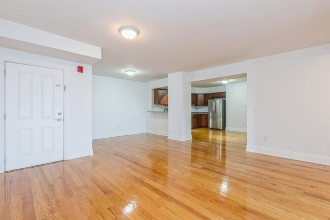 Building Photo - 809-815 22nd St Unit 1205