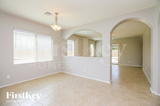840 East Gold Dust Way