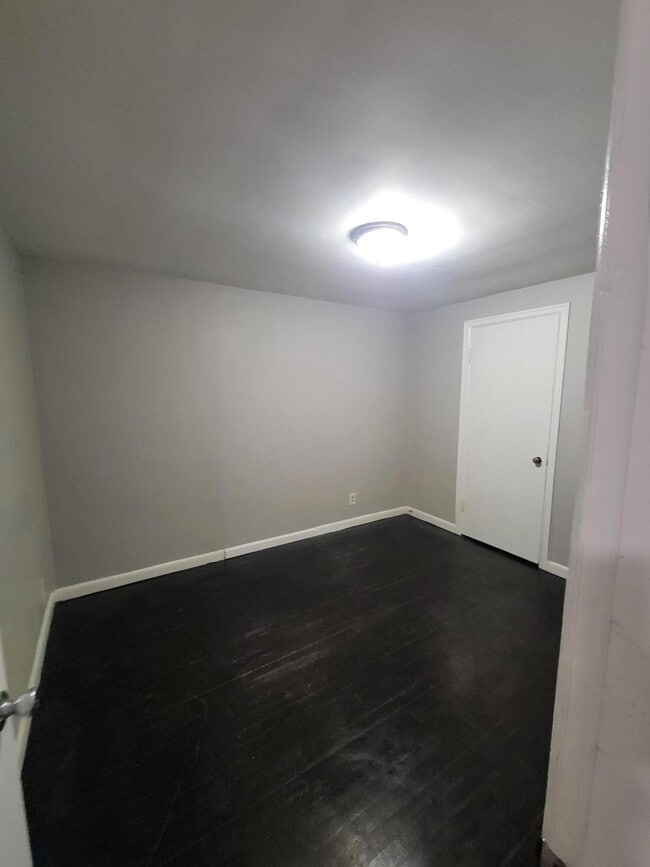 Photo - 1775 Harrodsburg Rd Unidad 2nd floor