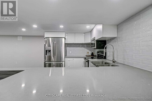 Photo - 176 Wellesworth Dr