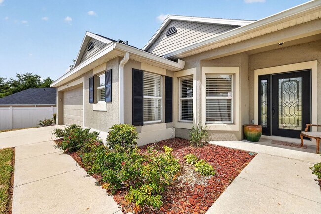 Photo - 3/2 Home on a Cul-de-Sac with Beautiful Yard!
