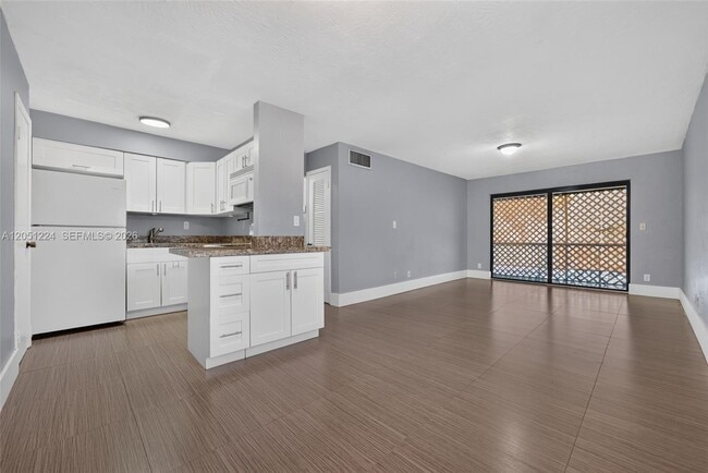 Photo - 8701 SW 141st St Unit L6