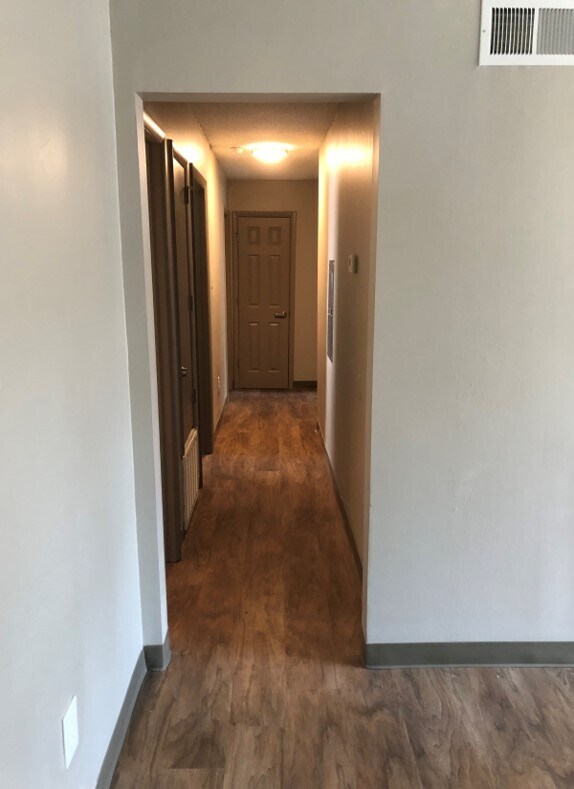 Photo - Cavelier Court Apartments