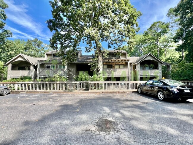 Building Photo - 6008 Village Creek Dr Rental