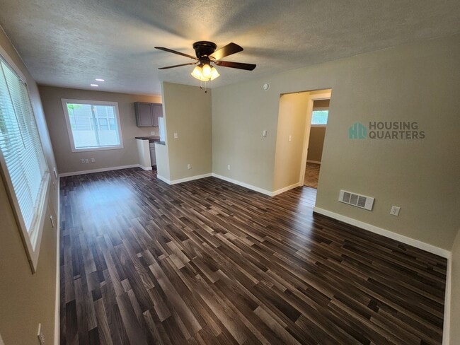 Building Photo - 1409 N Post St Unit 1409