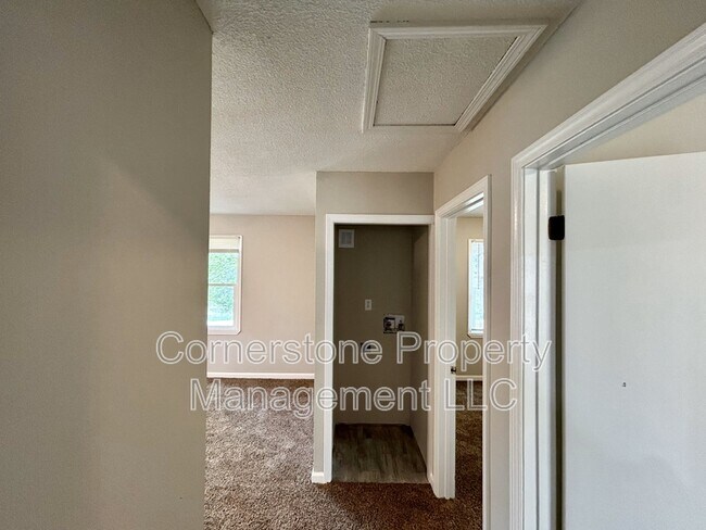 Photo - 8160 Oak Dr