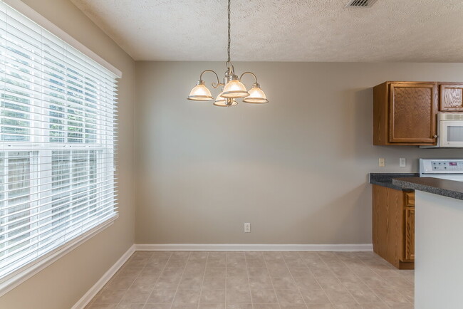 Photo - 3012 Wellington Pl
