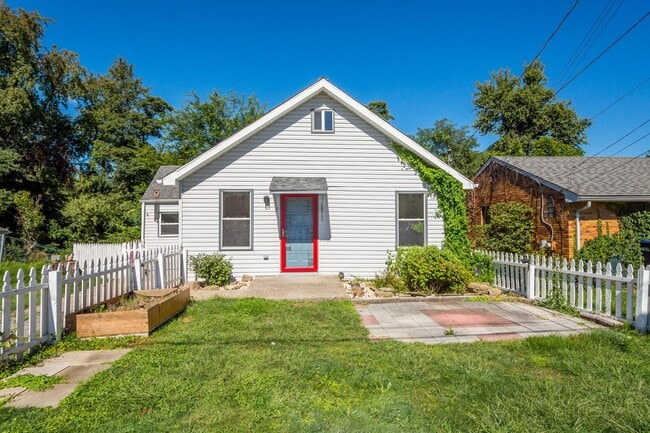 Photo - MOVE IN TODAY TO THIS UPDATED 3 BEDROOM HO...