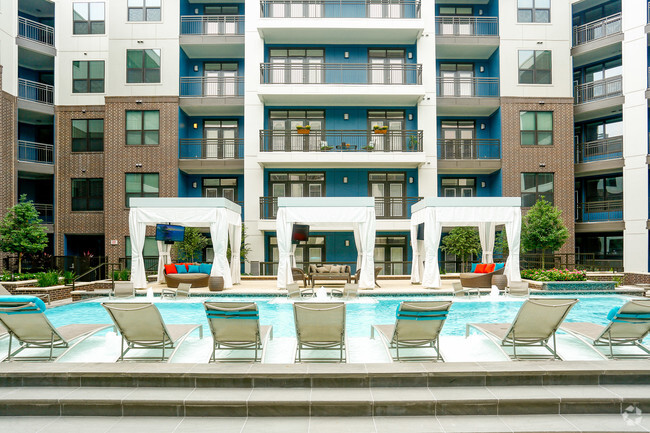 Is it pool time yet? - Midtown Houston Living Rental