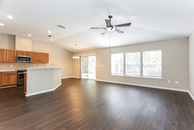 Photo - 75245 Ravenwood Dr